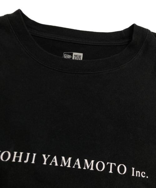 YOHJI YAMAMOTO（ヨウジヤマモト）YOHJI YAMAMOTO (ヨウジヤマモト) New Era (ニューエラ) YY Inc. LOGO ALLBRAND PRINT Long Sleeve T ブラック サイズ:4の古着・服飾アイテム