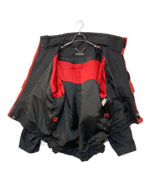 BALENCIAGA（バレンシアガ）BALENCIAGA (バレンシアガ) Cシェイプ マウンテンパーカー ブラック×レッド サイズ:46の古着・服飾アイテム