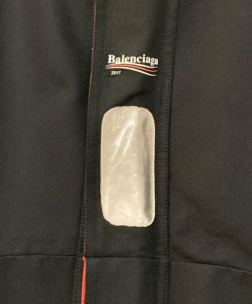 BALENCIAGA（バレンシアガ）BALENCIAGA (バレンシアガ) Cシェイプ マウンテンパーカー ブラック×レッド サイズ:46の古着・服飾アイテム
