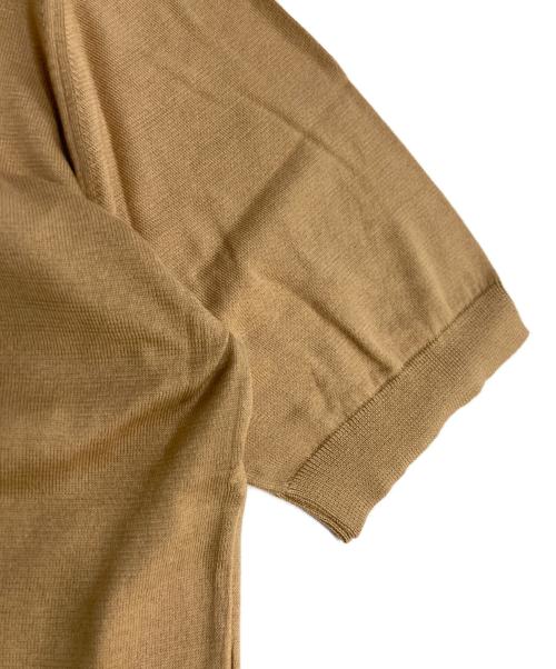 JOHN SMEDLEY（ジョンスメドレー）JOHN SMEDLEY (ジョンスメドレー) STANDARD FIT ADRIAN SHIRT SS シーアイランドコットンニットポロシャツ ライトキャメル サイズ:Lの古着・服飾アイテム