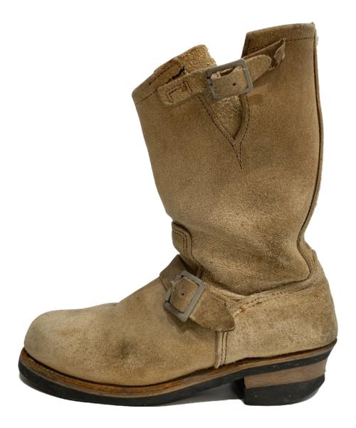 RED WING（レッドウィング）RED WING (レッドウィング) スウェード エンジニアブーツ ベージュ サイズ:8Dの古着・服飾アイテム