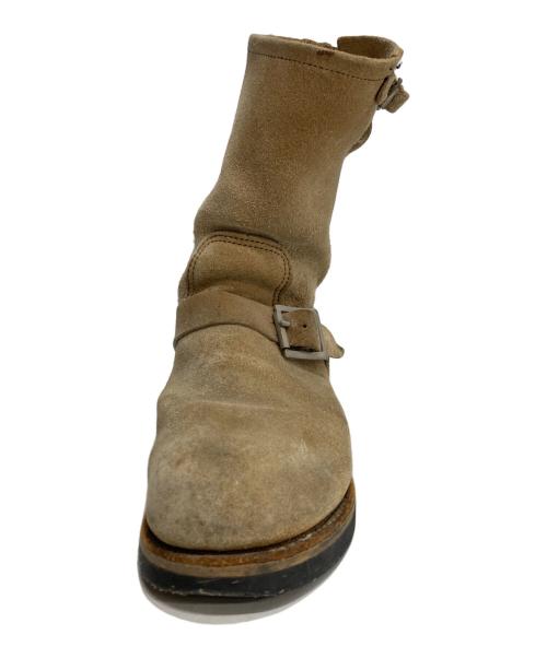 RED WING（レッドウィング）RED WING (レッドウィング) スウェード エンジニアブーツ ベージュ サイズ:8Dの古着・服飾アイテム