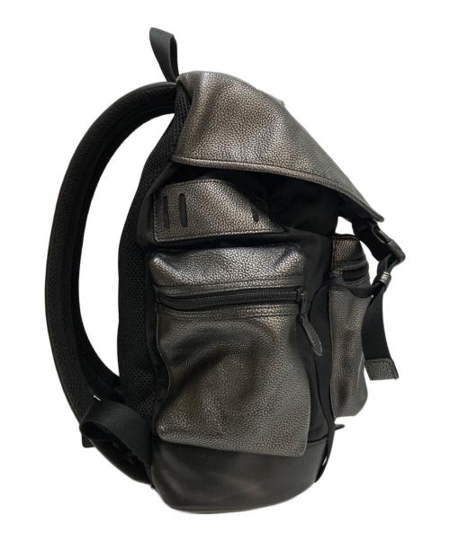 COACH（コーチ）COACH (コーチ) PEBBLED LEATHER BACK PACK レザー バックパック シルバーの古着・服飾アイテム