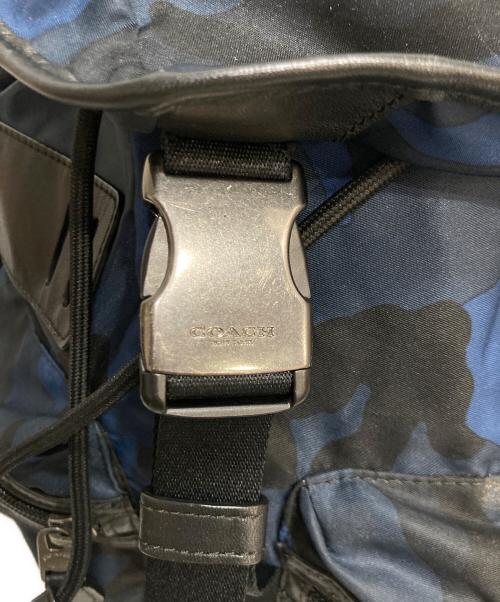 COACH（コーチ）COACH (コーチ) Terrain Trek Pack In Printed Nylon カモフラ柄バックパック ブルーの古着・服飾アイテム