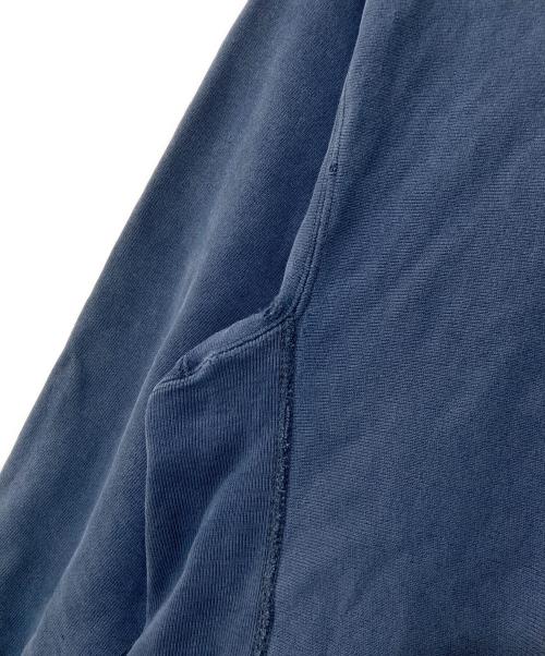 Champion REVERSE WEAVE（チャンピオン リバース ウィーブ）Champion REVERSE WEAVE (チャンピオン リバース ウィーブ) 90’ｓ ダメージカレッジロゴスウェット ネイビー サイズ:XL(着丈68cm/身幅57cm/肩幅48㎝/袖丈58㎝)の古着・服飾アイテム