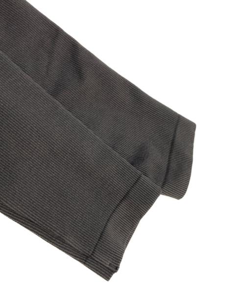 on（オン）on (オン) Studio Knit Long-T Crop スタジオニットロングクロップトップ グレー サイズ:Sの古着・服飾アイテム