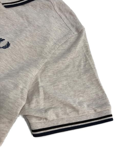 FRED PERRY（フレッドペリー）FRED PERRY (フレッドペリー) The Fred Perry Shirt ポロシャツ ベージュ サイズ:XLの古着・服飾アイテム