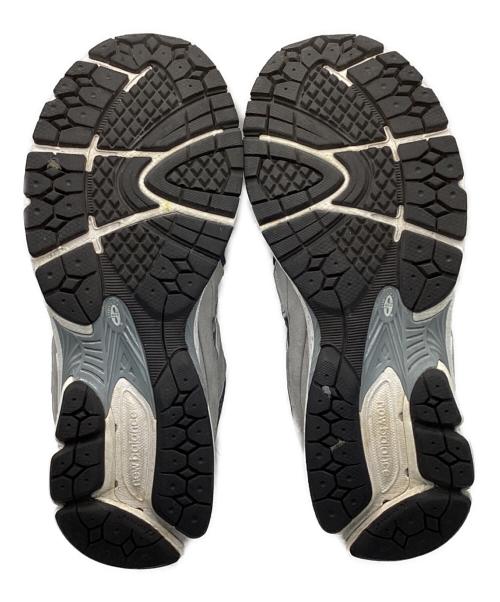 NEW BALANCE（ニューバランス）NEW BALANCE (ニューバランス) M2002RST　ローカットスニーカー グレー サイズ:25cmの古着・服飾アイテム