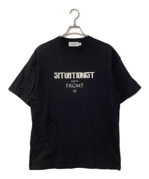 SITUATIONIST（シチュエーショニスト）SITUATIONIST (シチュエーショニスト) FRAGMENT DESIGN (フラグメントデザイン) プリントTシャツ ブラック サイズ:42の古着・服飾アイテム