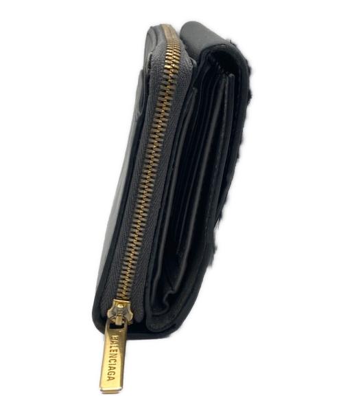 BALENCIAGA（バレンシアガ）BALENCIAGA (バレンシアガ) ENVELOPE フラップ コンパクトウォレット ブラックの古着・服飾アイテム