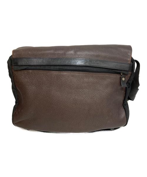 ERMENEGILDO ZEGNA（エルメネジルド・ゼニア）ERMENEGILDO ZEGNA (エルメネジルド・ゼニア) レザーコンビメッセンジャーバッグ ブラウンの古着・服飾アイテム