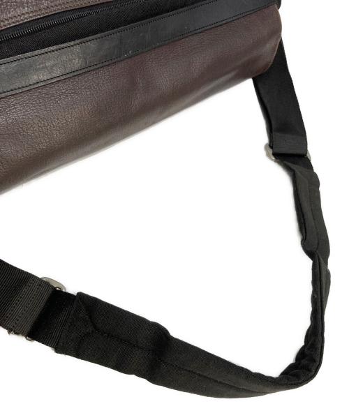 ERMENEGILDO ZEGNA（エルメネジルド・ゼニア）ERMENEGILDO ZEGNA (エルメネジルド・ゼニア) レザーコンビメッセンジャーバッグ ブラウンの古着・服飾アイテム