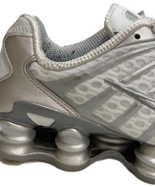 NIKE（ナイキ）NIKE (ナイキ) WMNS SHOX TL　ウィメンズ　ショックス　AR3566-003 ホワイト サイズ:25cmの古着・服飾アイテム