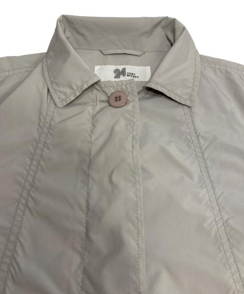 24 ISSEY MIYAKE（24 イッセイミヤケ）24 ISSEY MIYAKE (24 イッセイミヤケ) ポリステンカラーコート TF11FA101 グレー サイズ:2の古着・服飾アイテム
