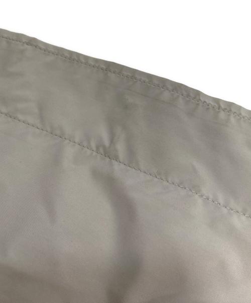 24 ISSEY MIYAKE（24 イッセイミヤケ）24 ISSEY MIYAKE (24 イッセイミヤケ) ポリステンカラーコート TF11FA101 グレー サイズ:2の古着・服飾アイテム