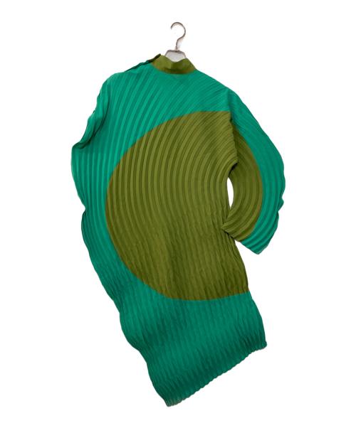 ISSEY MIYAKE（イッセイミヤケ）ISSEY MIYAKE (イッセイミヤケ) FRONDS 変形プリーツワンピース グリーン サイズ:2の古着・服飾アイテム