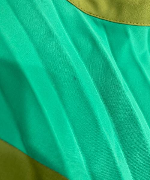 ISSEY MIYAKE（イッセイミヤケ）ISSEY MIYAKE (イッセイミヤケ) FRONDS 変形プリーツワンピース グリーン サイズ:2の古着・服飾アイテム