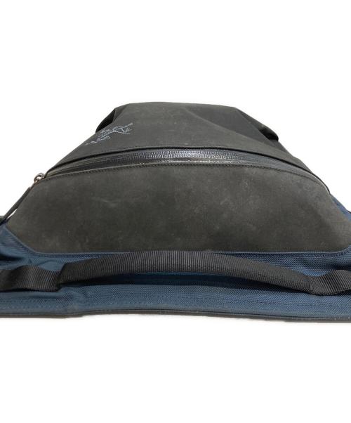 ARC'TERYX（アークテリクス）ARC'TERYX (アークテリクス) アロー8 ショルダーバッグ ブラック×ネイビーの古着・服飾アイテム