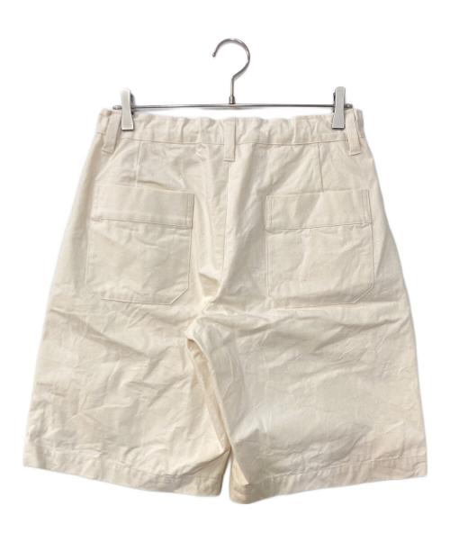 CAPERTICA（カペルチカ）CAPERTICA (カペルチカ) 2-TUCK WIDE SHORTS / ARMY CANVAS ホワイト サイズ:１ 未使用品の古着・服飾アイテム