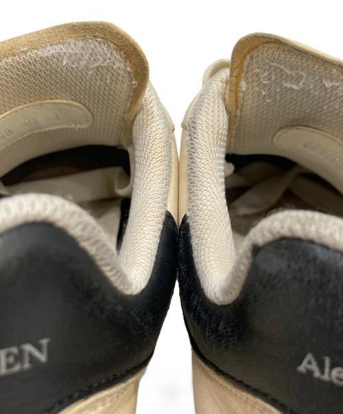 ALEXANDER McQUEEN（アレキサンダーマックイーン）ALEXANDER McQUEEN (アレキサンダーマックイーン) Sprint Runner スプリントランナー ホワイト×ブラック サイズ:41の古着・服飾アイテム
