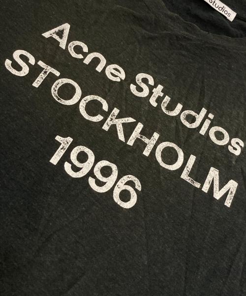 Acne studios（アクネ ストゥディオズ）ACNE STUDIOS (アクネ ストゥディオズ) Stamp Logo Distressed Tee グレー サイズ:Mの古着・服飾アイテム