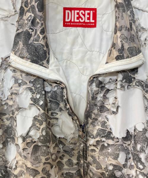 DIESEL（ディーゼル）DIESEL (ディーゼル) Camo jacket with destroyed finish ホワイト サイズ:40の古着・服飾アイテム