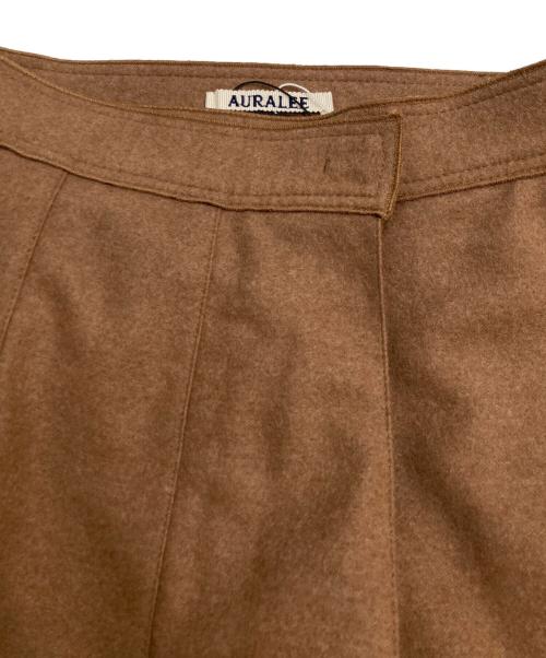 AURALEE（オーラリー）AURALEE (オーラリー) SUPER FULLING TWILL PLEATED SKIRT ブラウンの古着・服飾アイテム