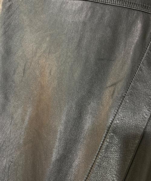 DKNY（ダナキャランニューヨーク）DKNY (ダナキャランニューヨーク) ラムレザー トラッカージャケット ブラック サイズ:Lの古着・服飾アイテム