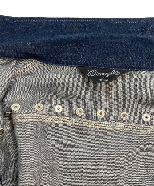 Wrangler（ラングラー）Wrangler (ラングラー) Vaporize (ヴェイパライズ) スタッズデニムトラッカージャケット インディゴ サイズ:Sの古着・服飾アイテム
