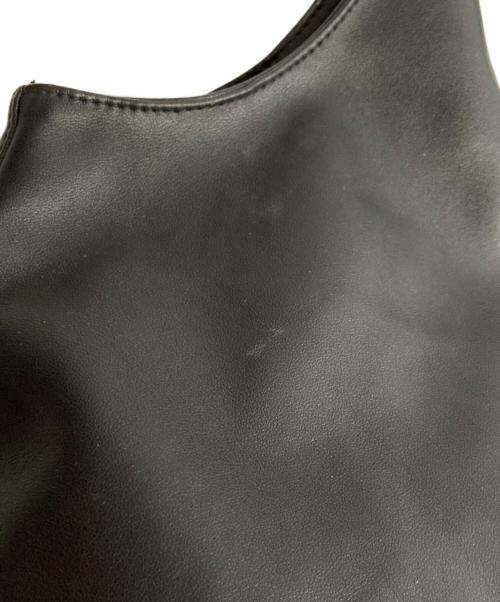 A.P.C.（アーペーセー）A.P.C. (アーペーセー) Ninon フェイクレザー トートバッグ ブラックの古着・服飾アイテム