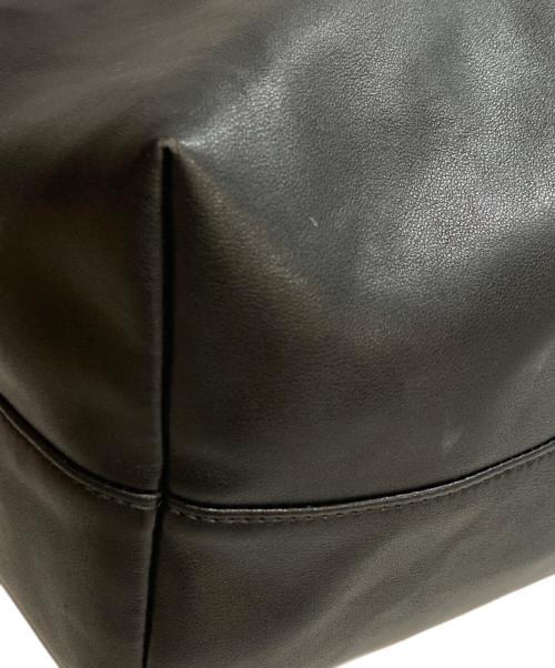A.P.C.（アーペーセー）A.P.C. (アーペーセー) Ninon フェイクレザー トートバッグ ブラックの古着・服飾アイテム