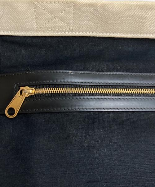 BALENCIAGA（バレンシアガ）BALENCIAGA (バレンシアガ) HARDWARE TOTE ハードウェアトートバッグ キャンバス ホワイト×ブラックの古着・服飾アイテム