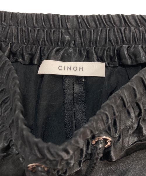 CINOH（チノ）CINOH (チノ) サテンリラックスパンツ ブラック サイズ:36の古着・服飾アイテム