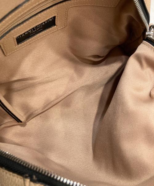 GIANNI CHIARINI（ジャンニ キアリーニ）GIANNI CHIARINI (ジャンニ キアリーニ) アリファＳ レザーバッグ ベージュの古着・服飾アイテム