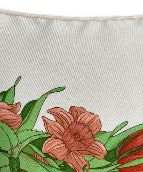 HERMES（エルメス）HERMES (エルメス) カレ90 Au Pays de Cocagne （楽園にて） アイボリーの古着・服飾アイテム