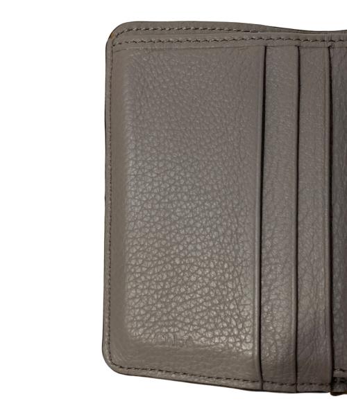 Chloe（クロエ）Chloe (クロエ) Alphabet Small Tri Fold Wallet アルファベット スモール 三つ折り ウォレット グレーの古着・服飾アイテム