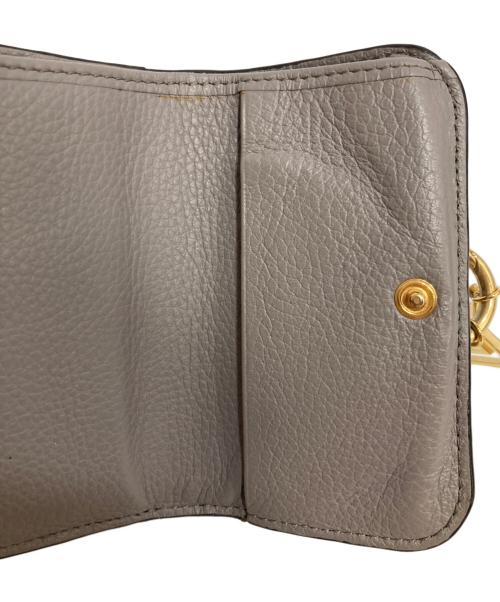 Chloe（クロエ）Chloe (クロエ) Alphabet Small Tri Fold Wallet アルファベット スモール 三つ折り ウォレット グレーの古着・服飾アイテム