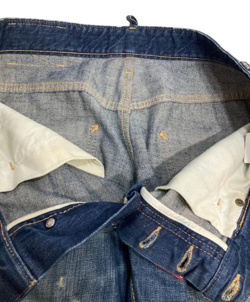 DSQUARED2（ディースクエアード）DSQUARED2 (ディースクエアード) KENNY TWIST ペイント加工 デニムパンツ インディゴ サイズ:48の古着・服飾アイテム