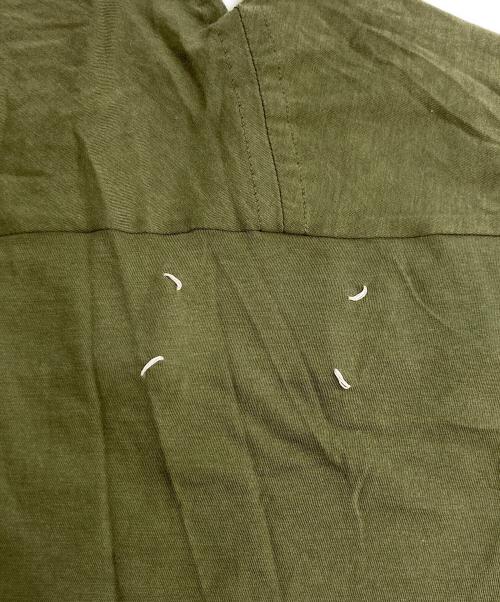 Maison Margiela（メゾンマルジェラ）Maison Margiela (メゾンマルジェラ) 変形VネックTシャツ オリーブ サイズ:46の古着・服飾アイテム