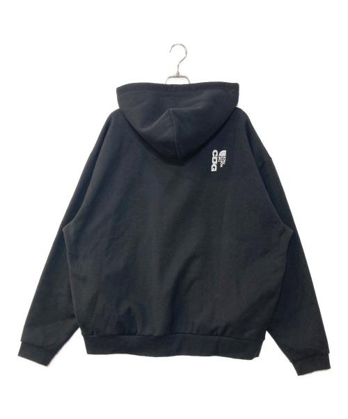 THE NORTH FACE（ザ ノース フェイス）THE NORTH FACE (ザ ノース フェイス) CDG (シーディージー) ロゴプリントプルオーバーパーカー ブラック サイズ:XXLの古着・服飾アイテム