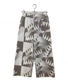 me ISSEY MIYAKE（ミーイッセイ ミヤケ）の古着「コットン混トロンプルイユプリントストレッチパンツ」｜ホワイト