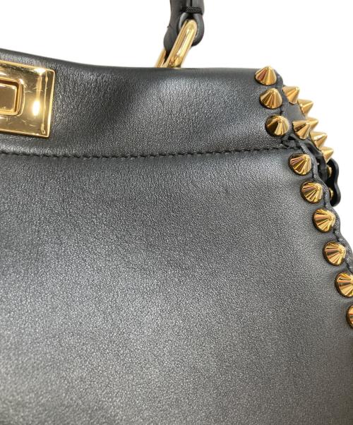 FENDI（フェンディ）FENDI (フェンディ) ピーカブー スタッズ ハンドバッグ ブラックの古着・服飾アイテム