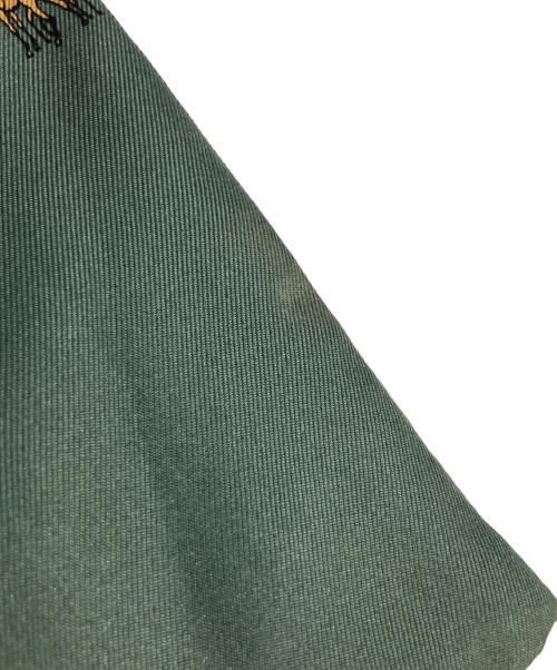 HERMES（エルメス）HERMES (エルメス) 総柄シルクスカーフ/Croix des Gardes グリーンの古着・服飾アイテム