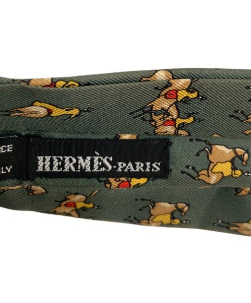 HERMES（エルメス）HERMES (エルメス) 総柄シルクスカーフ/Croix des Gardes グリーンの古着・服飾アイテム