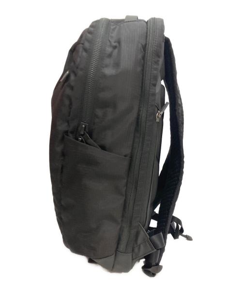 DESCENTE（デサント）DESCENTE (デサント) AEROSTREAM BACKPACK 18 エアロストリームバックパック ブラックの古着・服飾アイテム