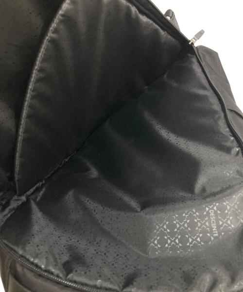 DESCENTE（デサント）DESCENTE (デサント) AEROSTREAM BACKPACK 18 エアロストリームバックパック ブラックの古着・服飾アイテム