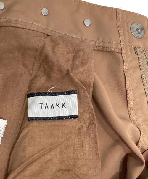 TAAKK（ターク）TAAKK (ターク) SATIN CARGO TROUSERS ベージュ サイズ:2の古着・服飾アイテム