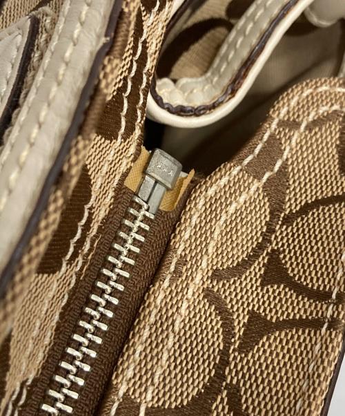 COACH（コーチ）COACH (コーチ) シグネチャートートバッグ ベージュ×ホワイトの古着・服飾アイテム