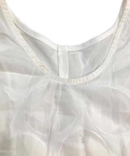 BEARDSLEY（ビアズリー）BEARDSLEY (ビアズリー) ドットリップルブラウス ホワイト サイズ:Fの古着・服飾アイテム