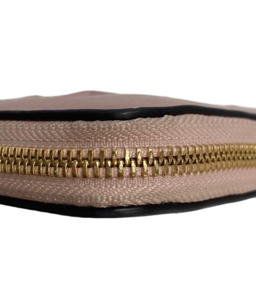 JIMMY CHOO（ジミーチュウ）JIMMY CHOO (ジミーチュウ) PIPPA ローズ エンボス加工レザー・ウォレット ローズ / ライトゴールドの古着・服飾アイテム